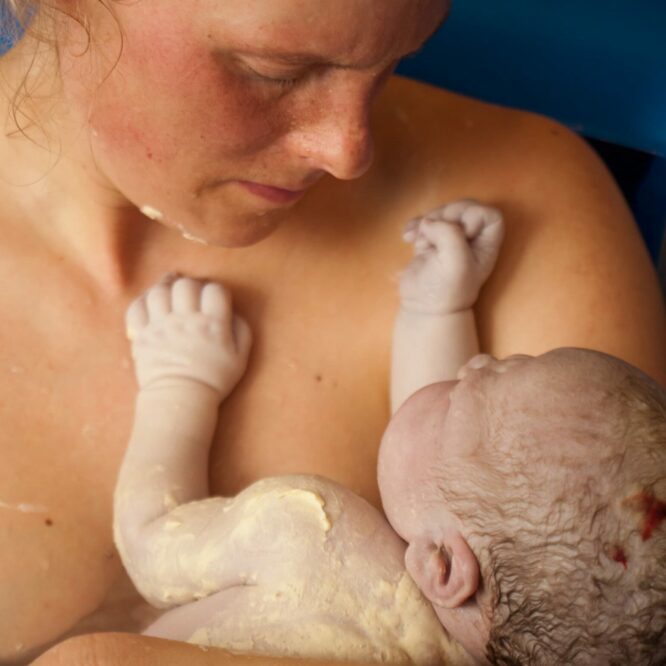 préparation accompagnement accouchement physiologique famille naissance maternité maman bébé papa grenoble