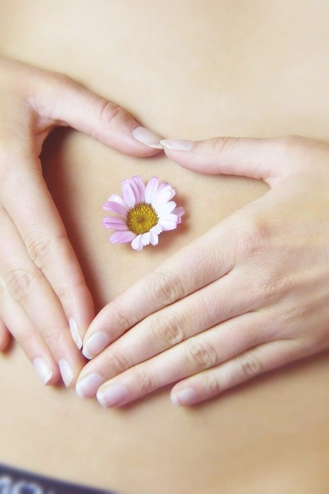 massage ventre soin périnée postnatal postpartum